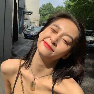 女教师大荫蒂毛茸视频
