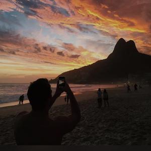 美女裸体扒开喷水网站在线观看视频
